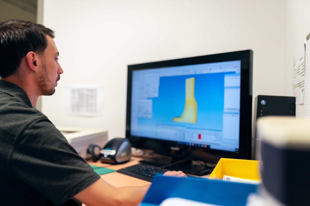Staff Engineer / Technology Lead (Front-end)